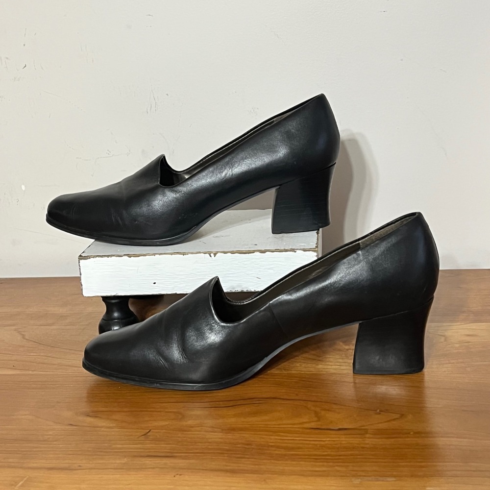 Hillard & Hanson Century Black Leather Block Heel Pumps Size 9.5M Made in Brazil